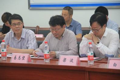易校长发言.JPG